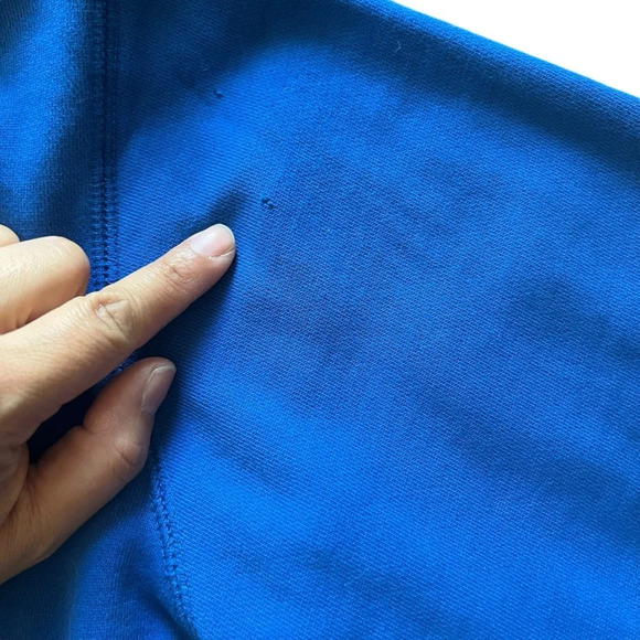 Married to the Mob Crewneck Sweater with Logo Blue Size Medium - Picture 9 of 10